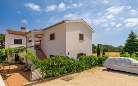 Apartments Pernar